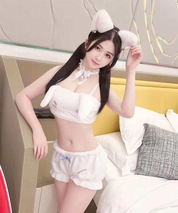 东城大胸沐子