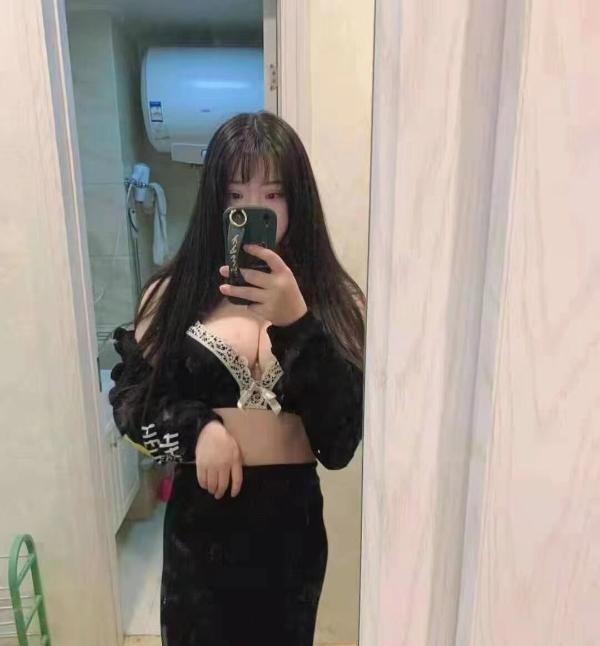童颜巨乳骚货