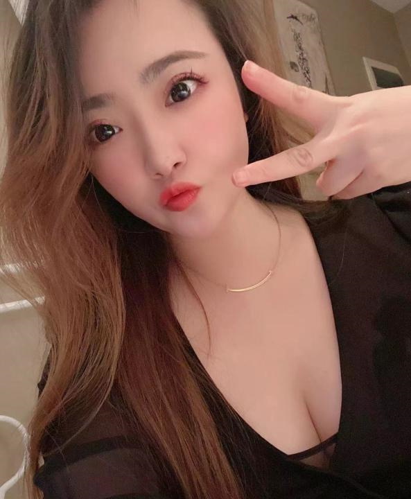 性感迷人大胸妹