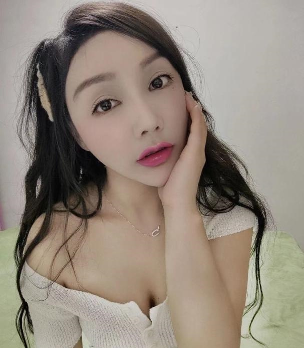 翘臀骚月亮