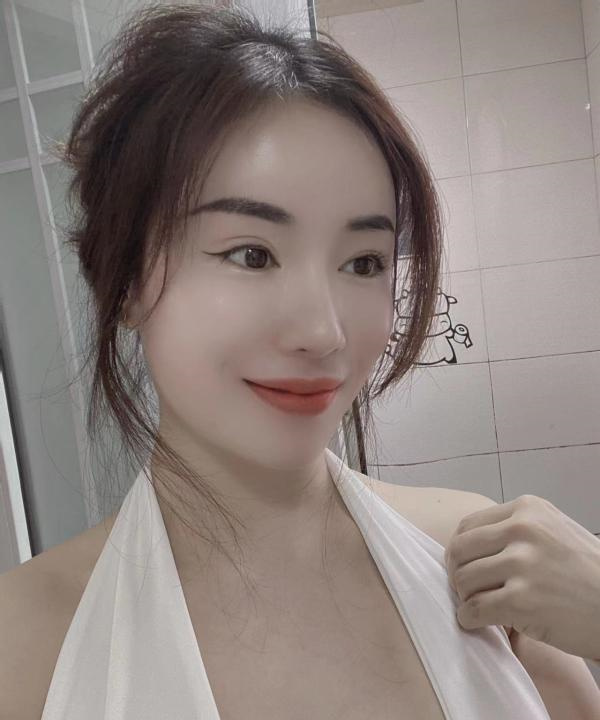 美臀瑜伽老师