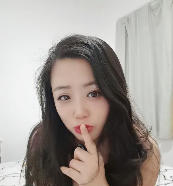 小草美女