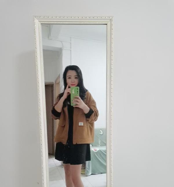 小草美女