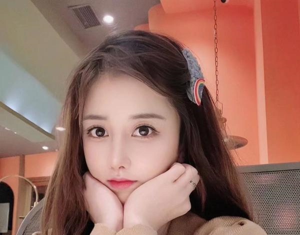 南山小兰花奶茶妹