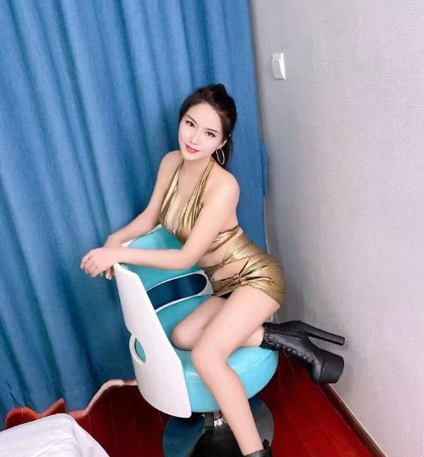 成都微胖妹子