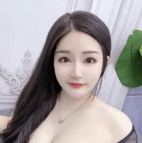菲菲幼师大奶瓶