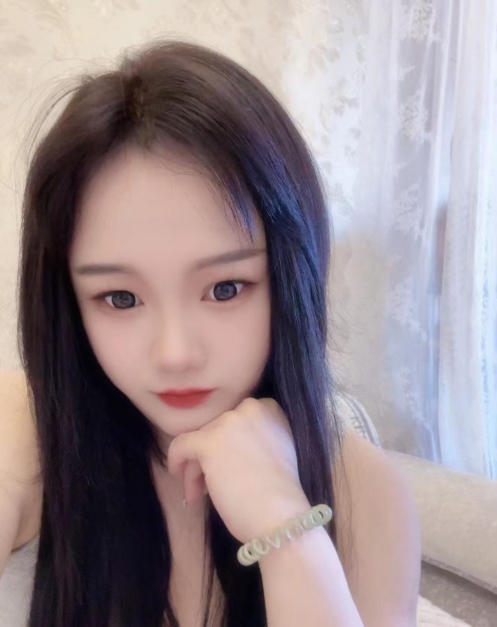 温柔可爱的小嫩妹