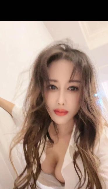 观音桥漂亮混血小姐姐