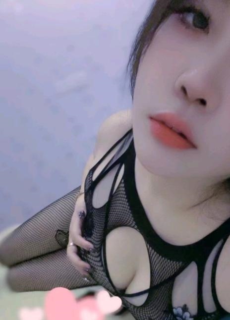 可纯可欲小美女