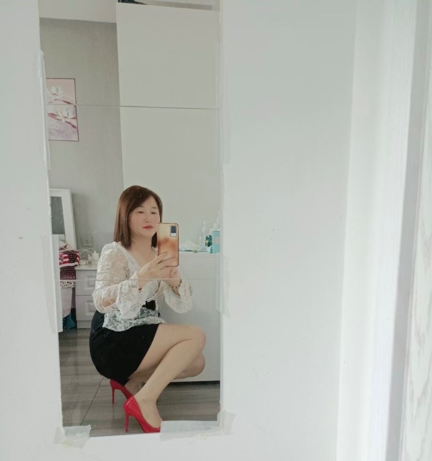 闵行三通大奶姐