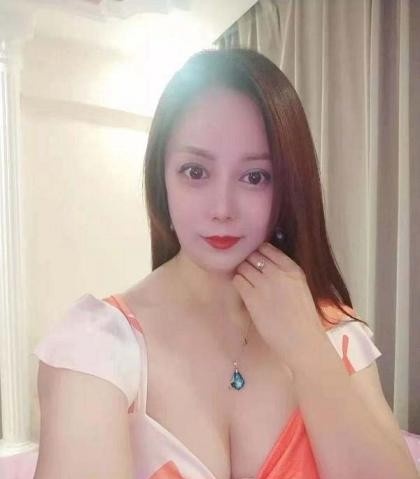 哈西丰满温柔的姐姐