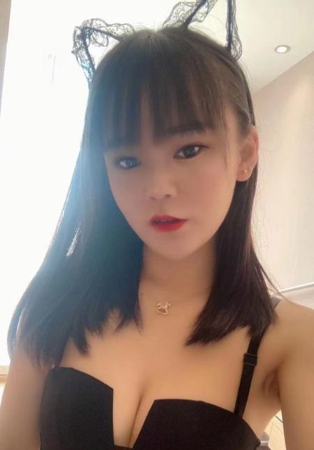 江北高个长腿倪妮