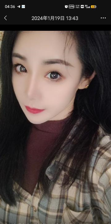 罗湖胸模若一