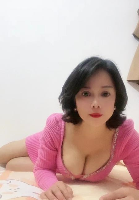 固戍大波熟女姐姐