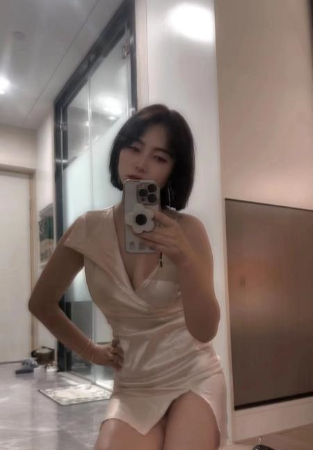 东门大屁股少妇沐沐