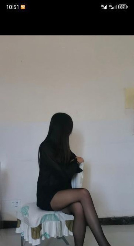 黑丝高跟身材好的少妇