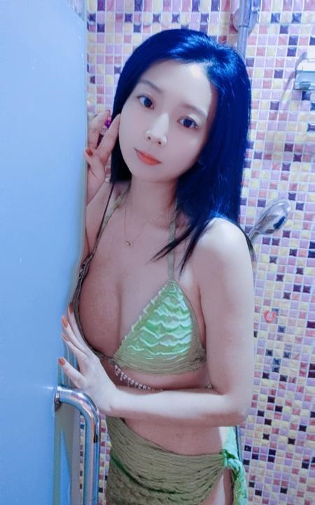 宝安苗条骚女郎