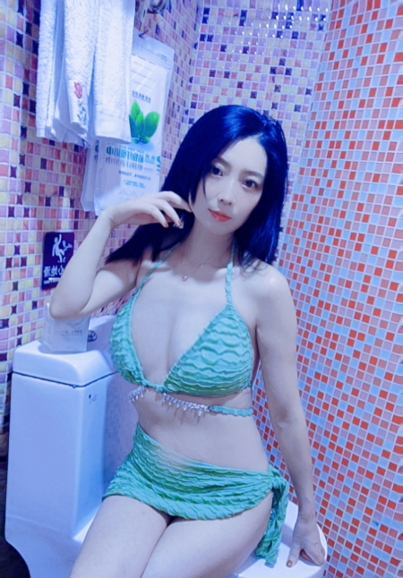 宝安苗条骚女郎