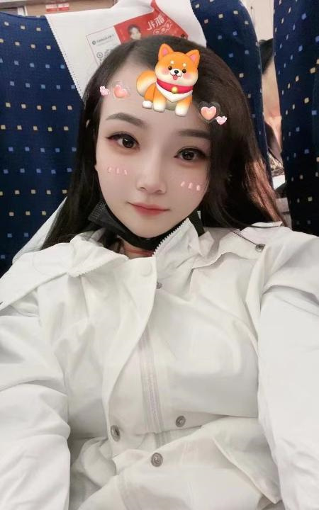 苗条兼职少妇