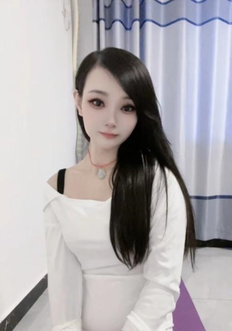 苗条兼职少妇