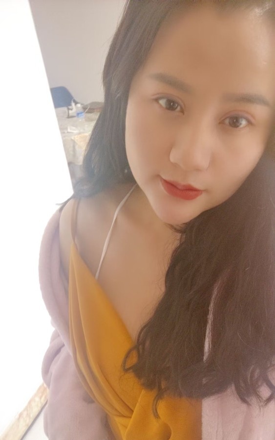 昆明高新区，大胸妹妹