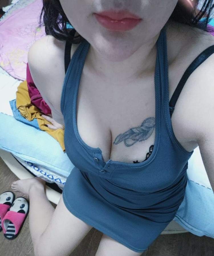 昆明高新区，大胸妹妹
