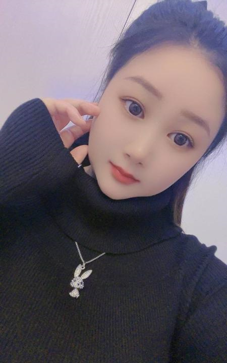 G奶嫩妹