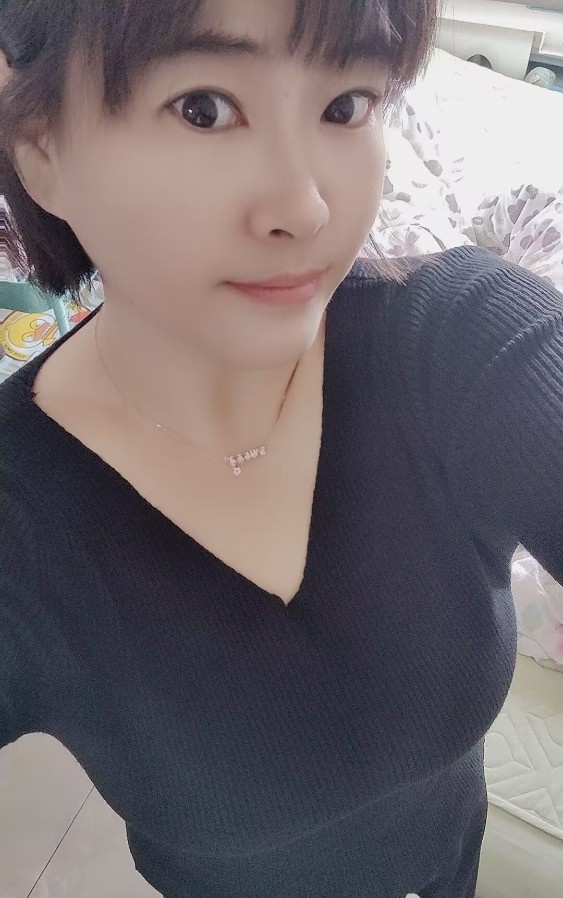 性感E胸少妇