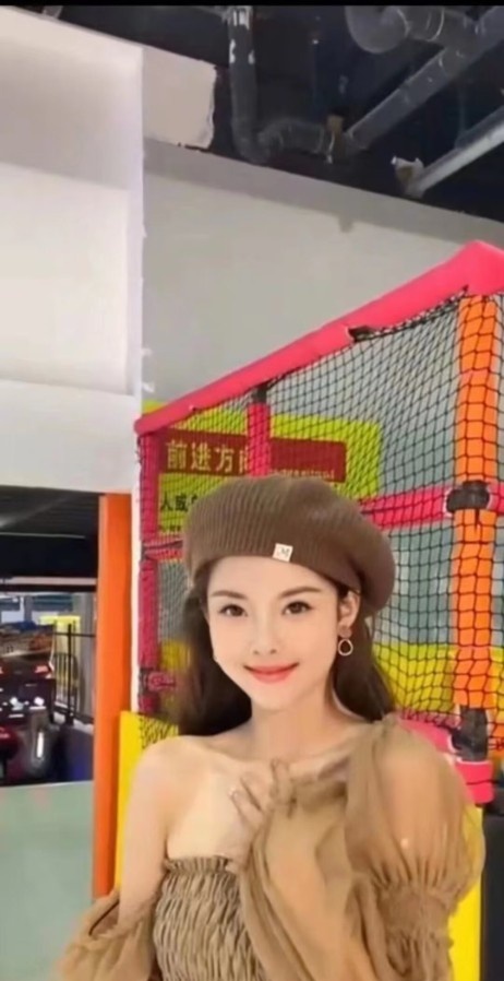 钟楼骚莉莉