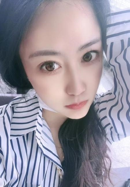 福州南站高个美女