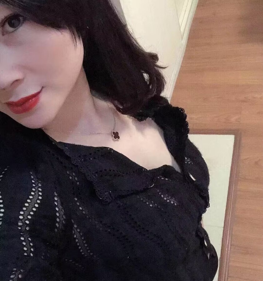 服务还行的少妇
