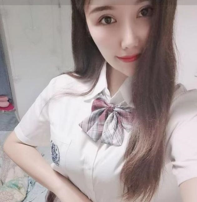 菲菲姐大奶瓶
