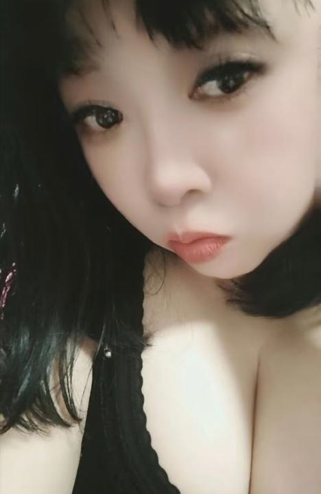 翘臀大波奶榨汁机少妇