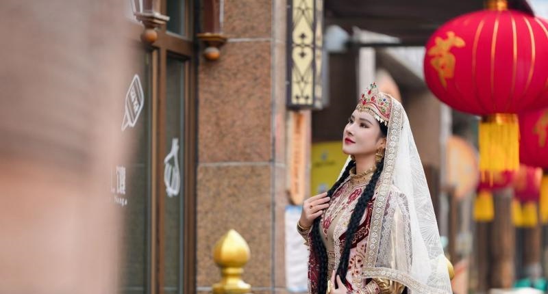 东北大码美女月亮