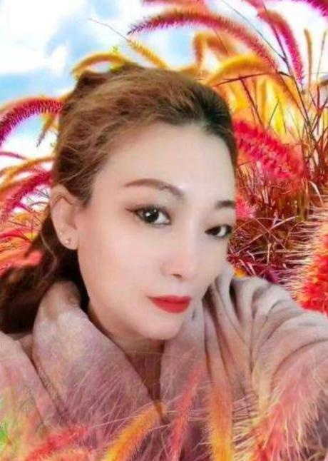 铁西气质美女
