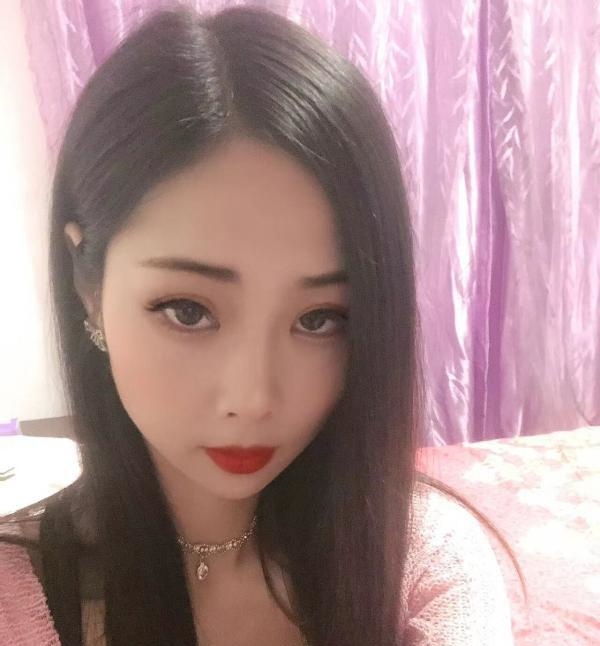 春节不打烊妹子