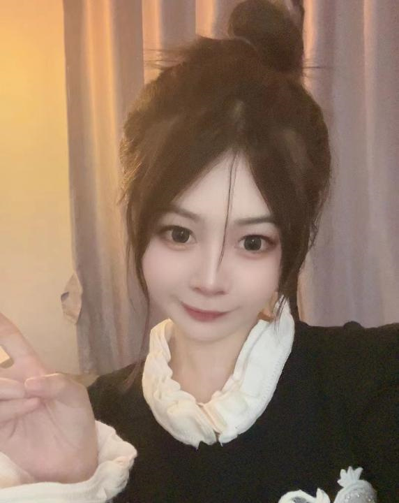 龙华婉妍