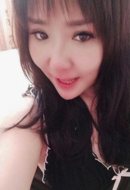 丰满白虎姐姐