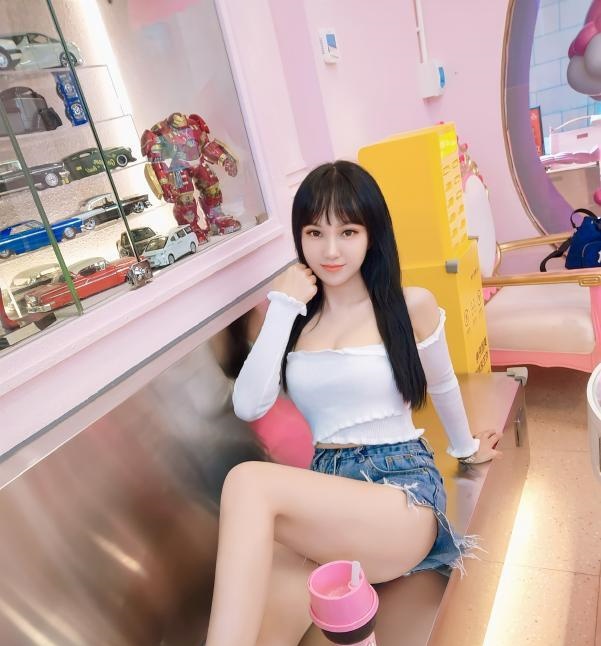 多情风骚的迷人老师