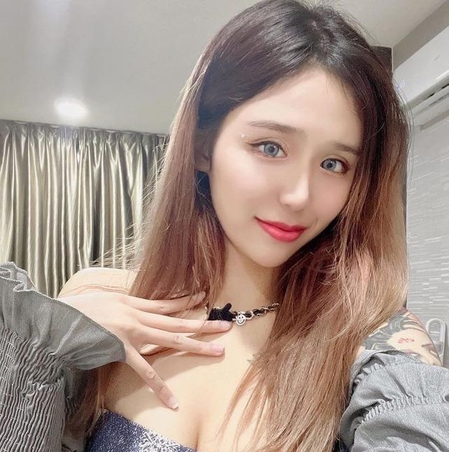 风情御姐雪莲