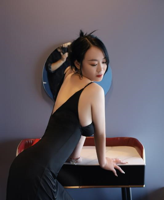 东晓南露露