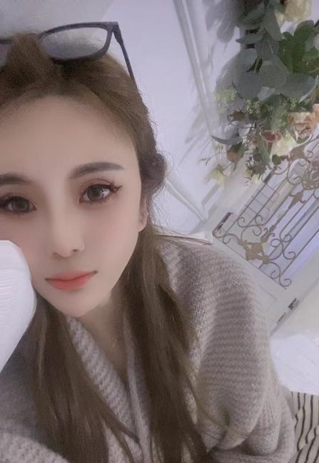 秦淮火辣大胸妹