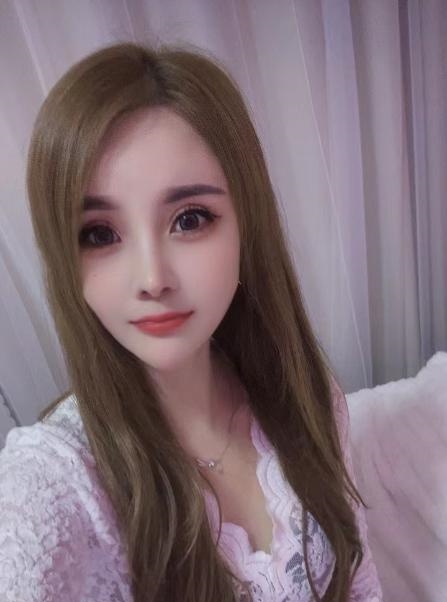 秦淮火辣大胸妹