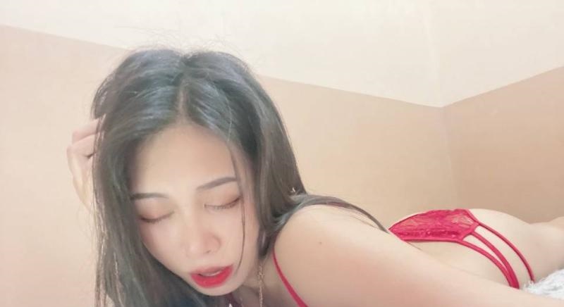 武侯纹身巨乳妹乐瑶