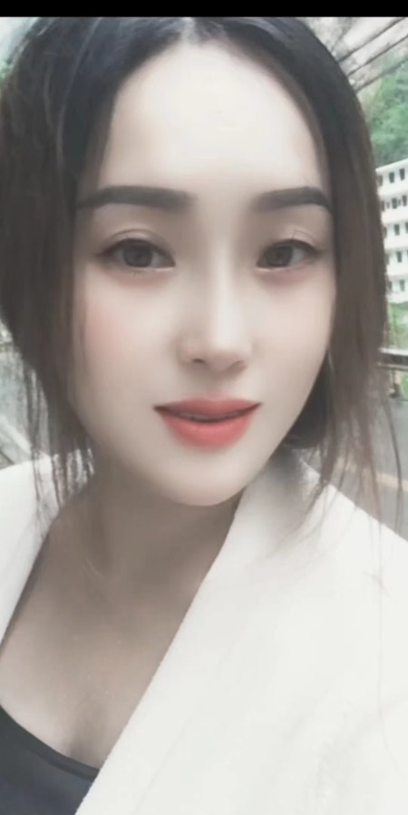 过年体验漂亮小姐姐