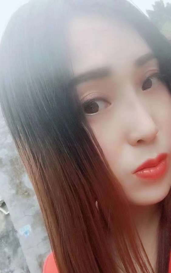 过年体验漂亮小姐姐