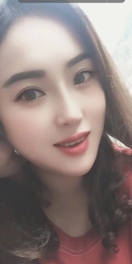 过年体验漂亮小姐姐