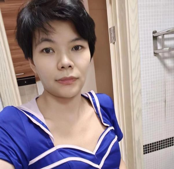 马栏广场瘦高女