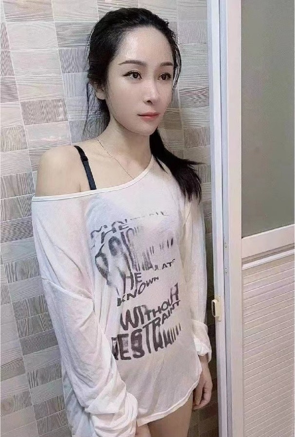 倒立吹箫达人婷婷