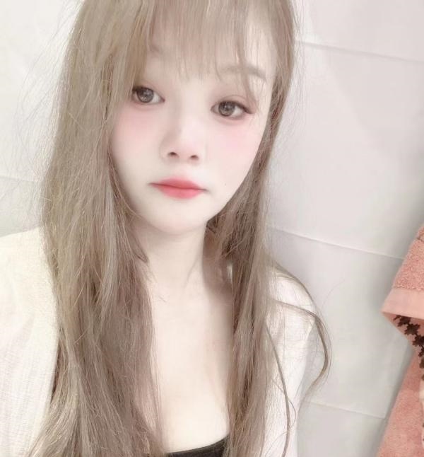 长腿乖乖妹